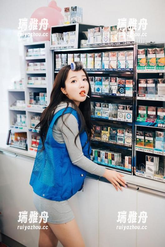 Son Ye Eun DJAWA的比基尼假期,高清图包中我只想默默成为Son Ye Eun的沙滩椅!